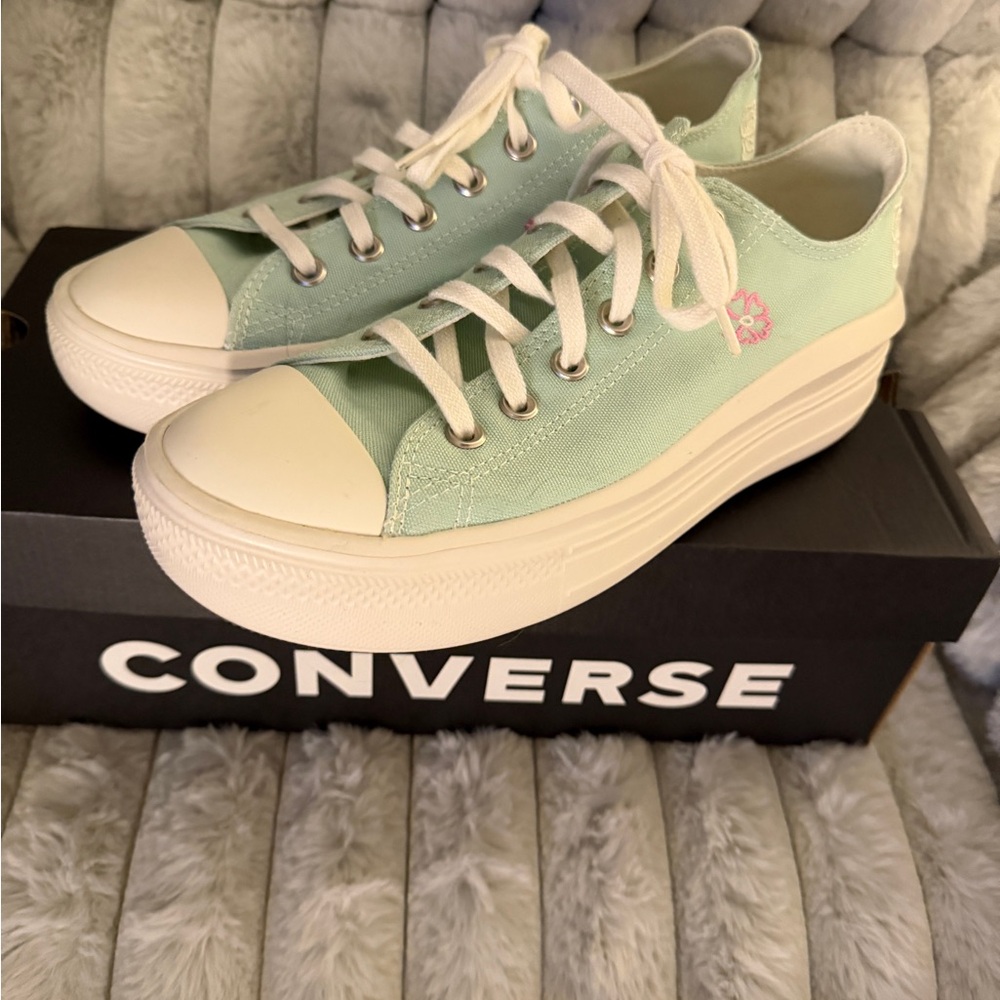 Converse Women's Lift mint green Embroidered Canvas Sneakers